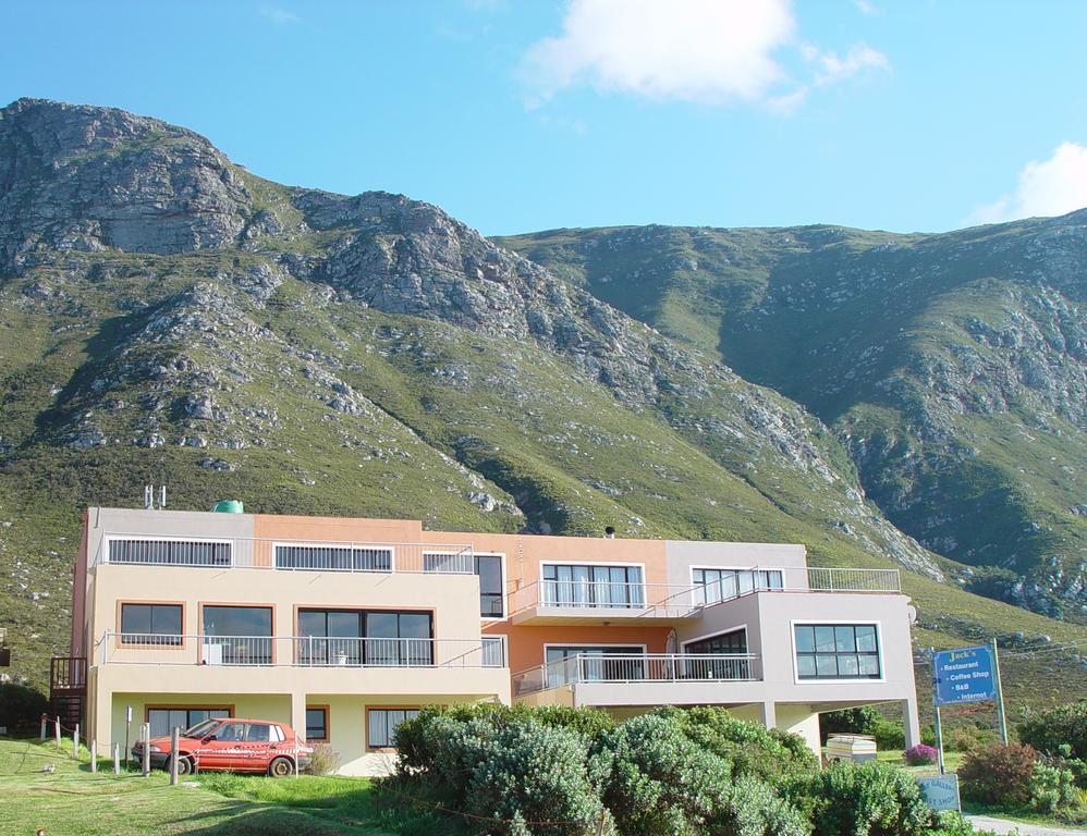 Jack'S Seaview Inn Bettyʼs Bay Exterior foto