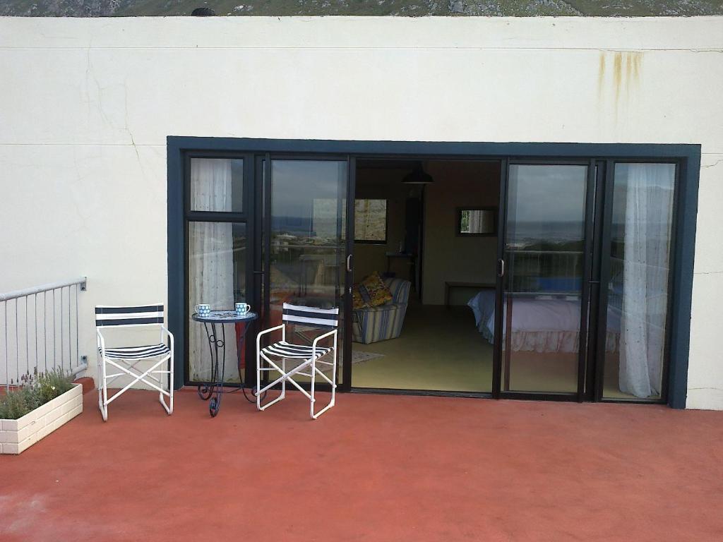 Jack'S Seaview Inn Bettyʼs Bay Exterior foto